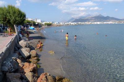 Strand in Ierapetra mit Blick Richtung Osten