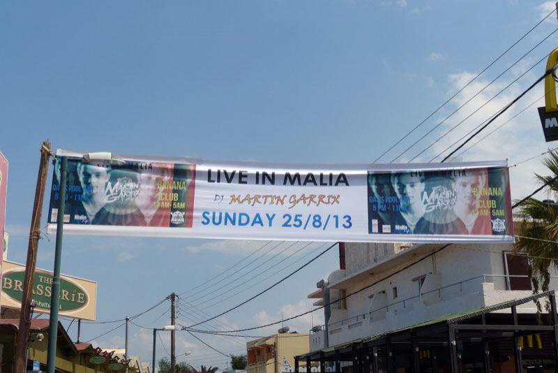 Werbebanner in Malia
