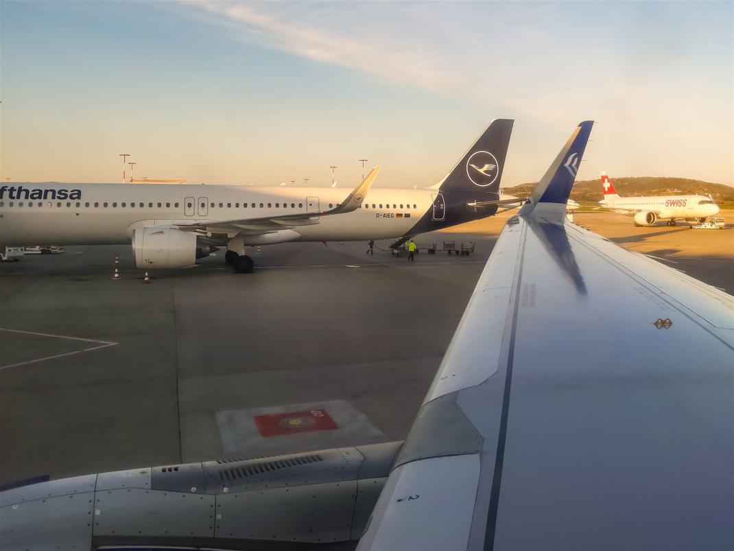 Flüge mit Lufthansa, Aegean und Swiss nach Athen